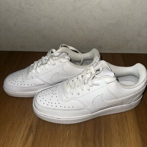 Nike Air Force white size 8.5 - NEVER worn